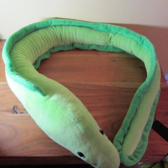 plush green moray eel 52" stuffed animal petting zoo (W3588) - Picture 4 of 6